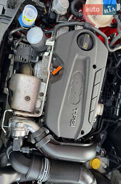 Хэтчбек Audi A1 2011 в 
