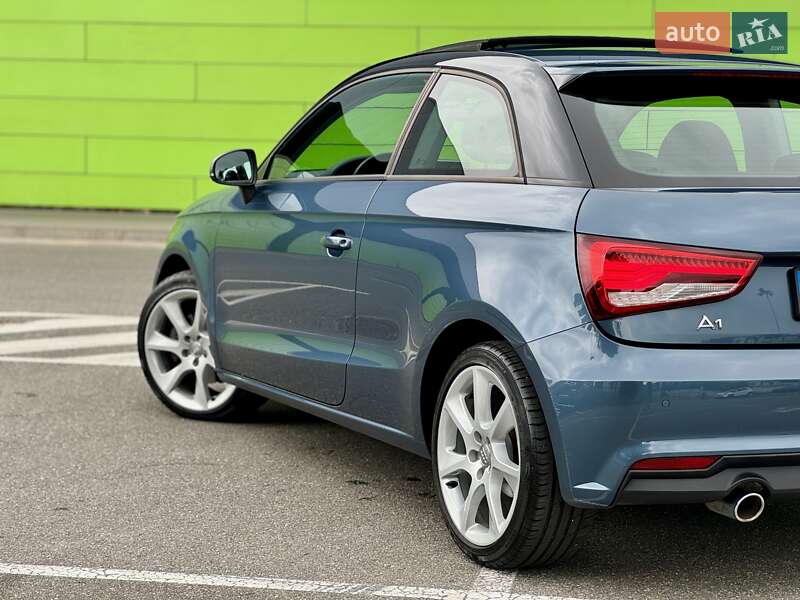 Хэтчбек Audi A1 2015 в Киеве