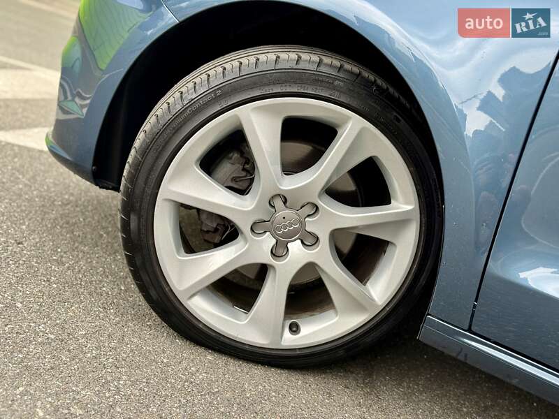 Хэтчбек Audi A1 2015 в Киеве