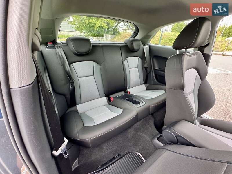 Хэтчбек Audi A1 2015 в Киеве