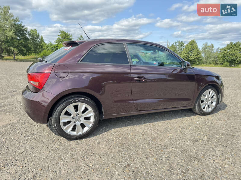 Хэтчбек Audi A1 2011 в Ужгороде