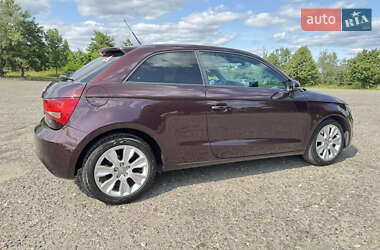 Хэтчбек Audi A1 2011 в 
