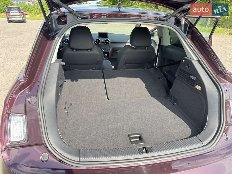 Хэтчбек Audi A1 2011 в Ужгороде