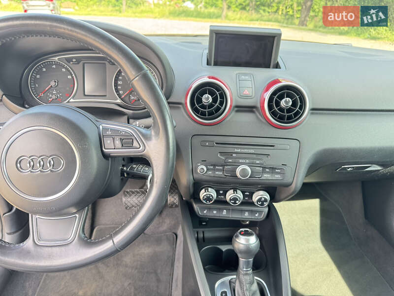 Хэтчбек Audi A1 2011 в Ужгороде