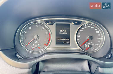 Хэтчбек Audi A1 2011 в 
