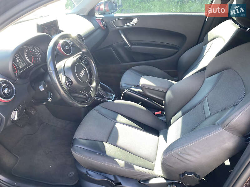 Хэтчбек Audi A1 2011 в Ужгороде