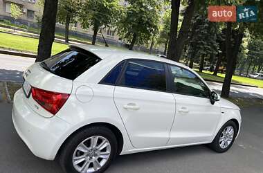 Хэтчбек Audi A1 2013 в 