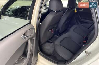 Хэтчбек Audi A1 2013 в 