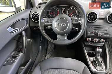 Хэтчбек Audi A1 2013 в 