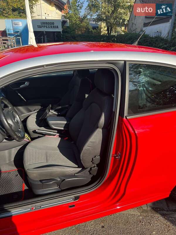 Хэтчбек Audi A1 2011 в Киеве