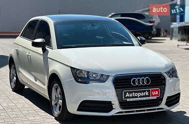 Хэтчбек Audi A1 2014 в 