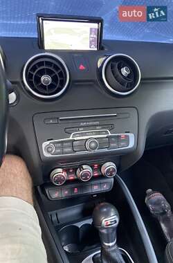 Хэтчбек Audi A1 2015 в 