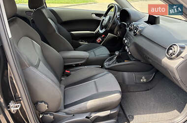 Хэтчбек Audi A1 2015 в 