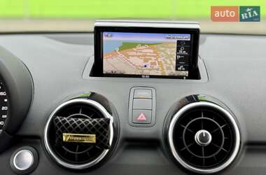 Хэтчбек Audi A1 2015 в 
