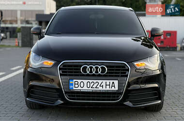 Хэтчбек Audi A1 2012 в 