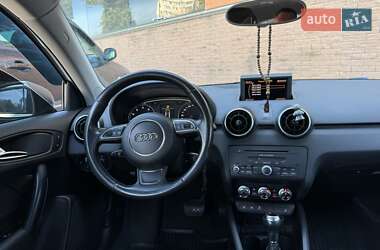 Хэтчбек Audi A1 2012 в 