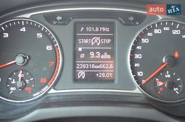 Хэтчбек Audi A1 2010 в 
