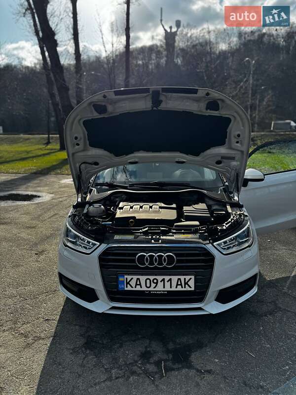 Хетчбек Audi A1 2015 в Києві фото 3 Хетчбек Audi A1 2015 в Києві