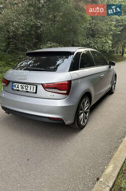 Хэтчбек Audi A1 2015 в 