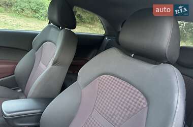 Хэтчбек Audi A1 2012 в 