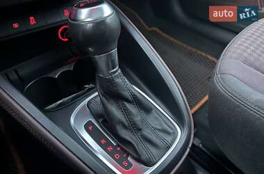 Хэтчбек Audi A1 2012 в 