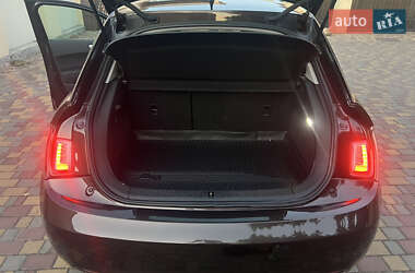 Хэтчбек Audi A1 2013 в 
