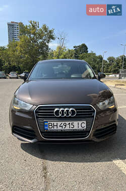Хэтчбек Audi A1 2013 в 