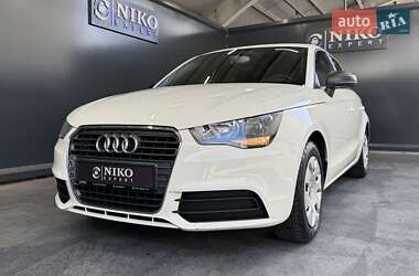 Хэтчбек Audi A1 2013 в 