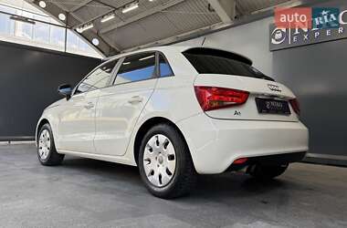 Хэтчбек Audi A1 2013 в 