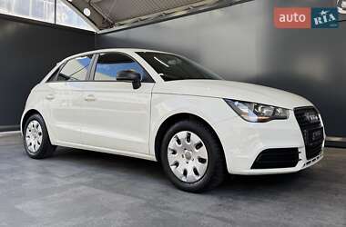 Хэтчбек Audi A1 2013 в 