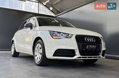 Хэтчбек Audi A1 2013 в 