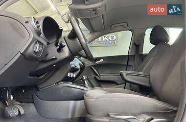 Хэтчбек Audi A1 2013 в 