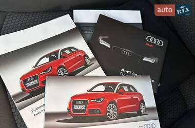 Хэтчбек Audi A1 2013 в 