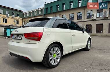 Хэтчбек Audi A1 2012 в 