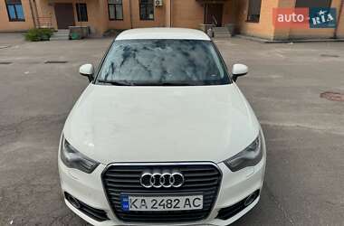 Хэтчбек Audi A1 2012 в 