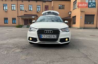 Хэтчбек Audi A1 2012 в 