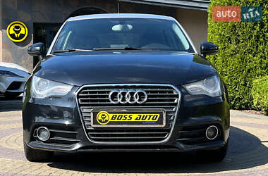 Хэтчбек Audi A1 2012 в 