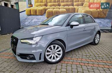 Хетчбек Audi A1 2012 в 
