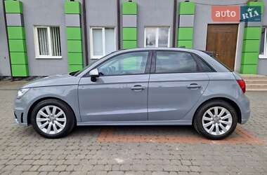 Хетчбек Audi A1 2012 в 
