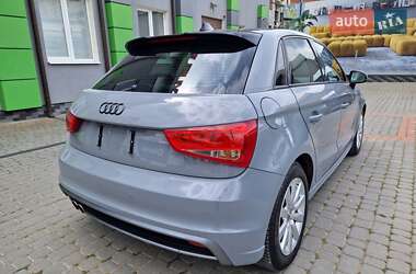 Хетчбек Audi A1 2012 в 