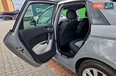 Хетчбек Audi A1 2012 в 