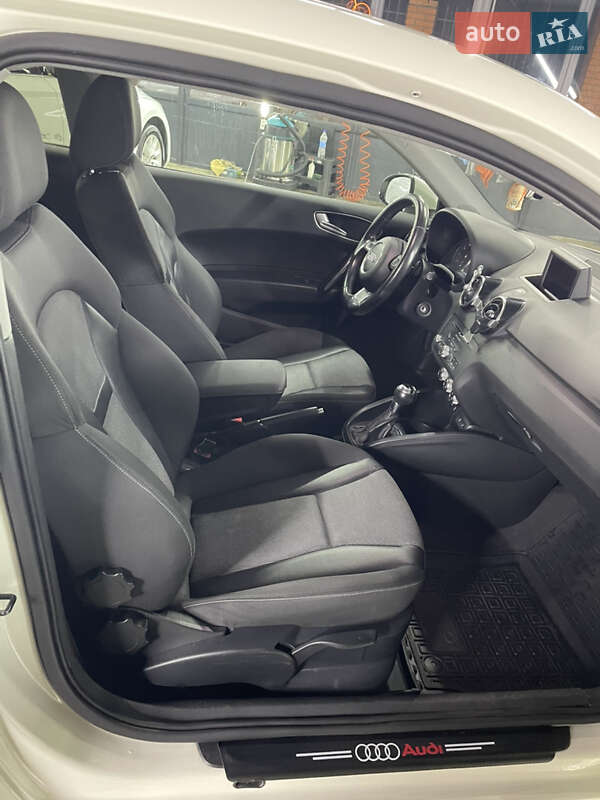 Хэтчбек Audi A1 2011 в Кривом Роге