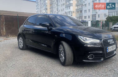 Хетчбек Audi A1 2012 в 