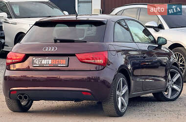 Хэтчбек Audi A1 2011 в 