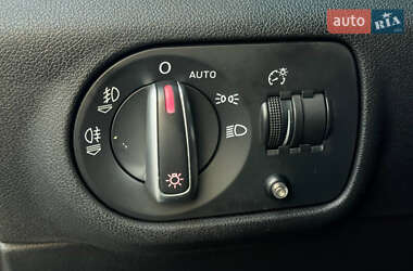 Хэтчбек Audi A1 2011 в 
