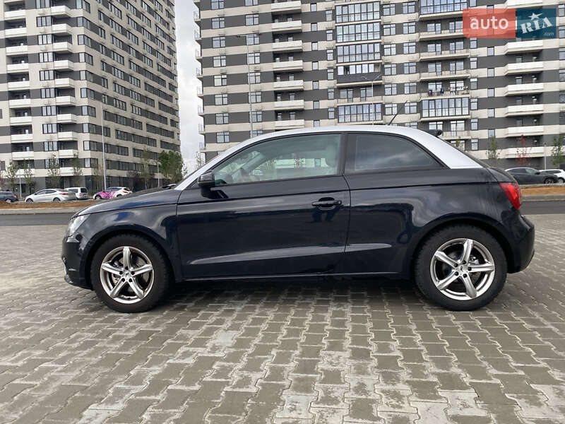 Хэтчбек Audi A1 2010 в Киеве