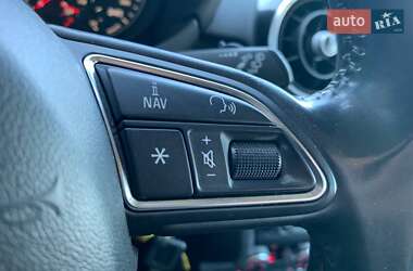 Хетчбек Audi A1 2011 в 