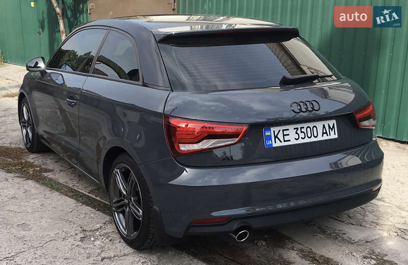 Хэтчбек Audi A1 2015 в Каменском