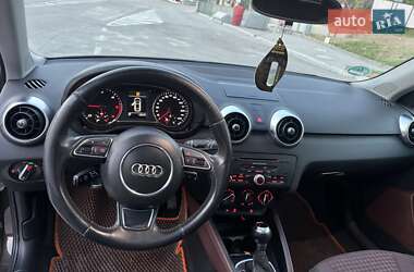 Хетчбек Audi A1 2012 в 