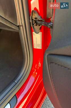 Хетчбек Audi A1 2015 в 